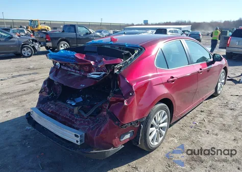 2019 Toyota Camry Le z USA, uszkodzony, nr VIN 4T1B11HK1KU233345